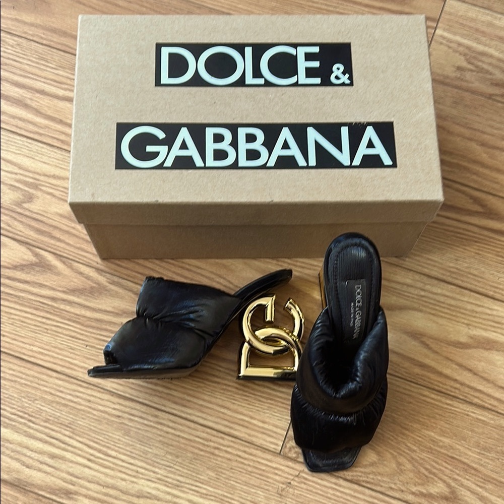 Authentic Dolce & Gabbana nylon mule.